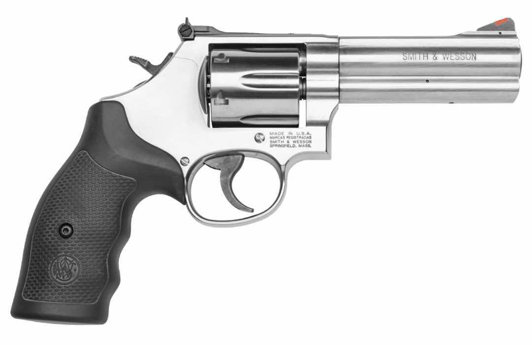 SMITH AND WESSON MODEL 686 REVOLVER