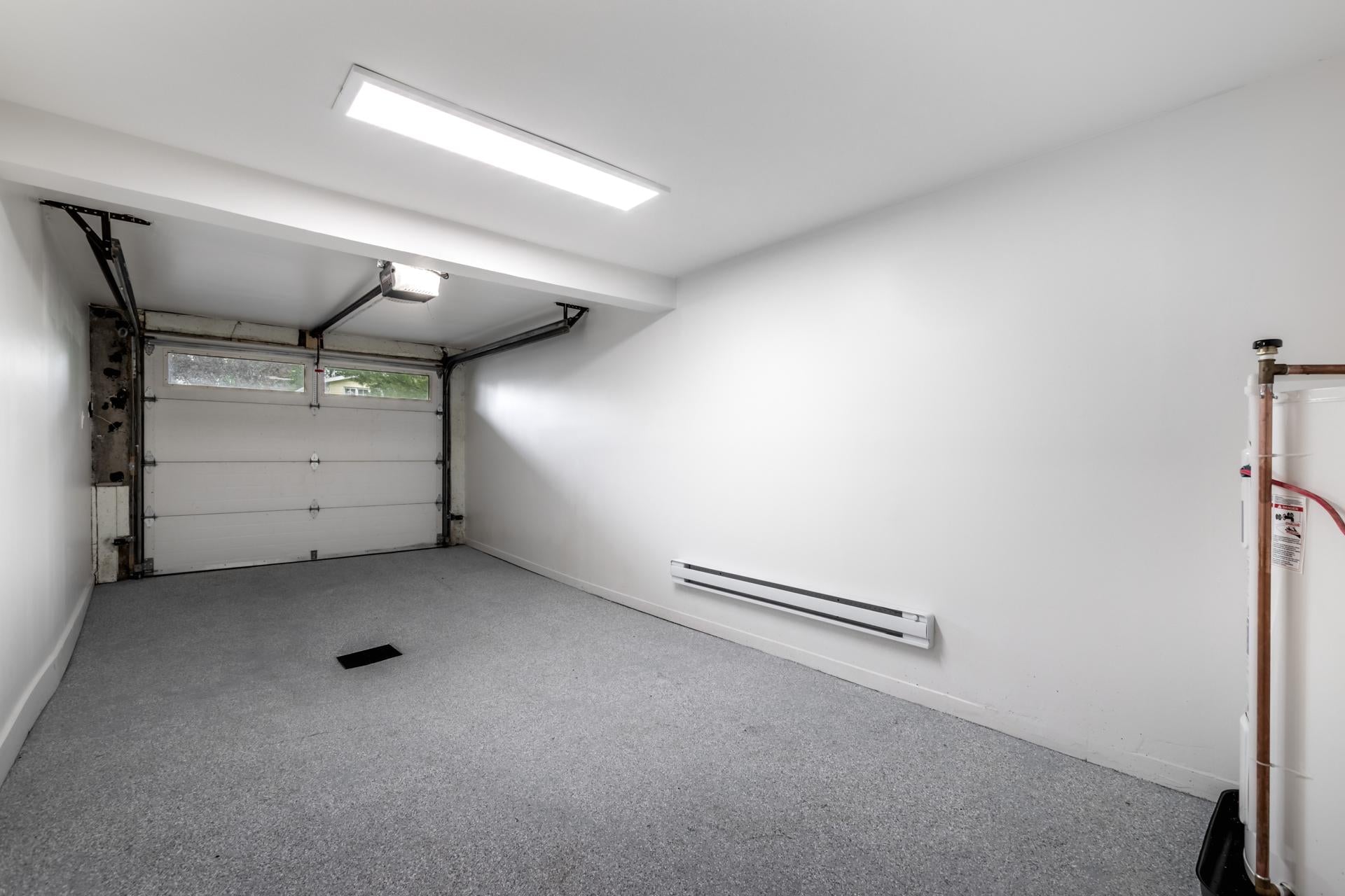 Luxury Canadian flipped house in Kirkland, Montreal